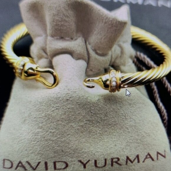 Distinctive Gold-Tone Cable Bracelet with Sparkling Crystal Tips - Picture 4 of 5